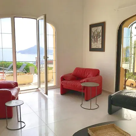 Holiday home Splendide Villa Vue Mer Plage Saint-Raphael