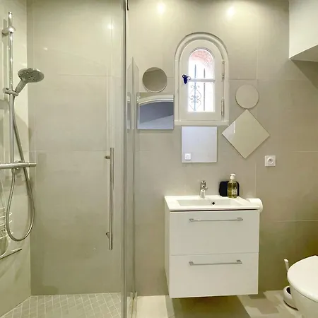 Holiday home Splendide Villa Vue Mer Plage Saint-Raphael *